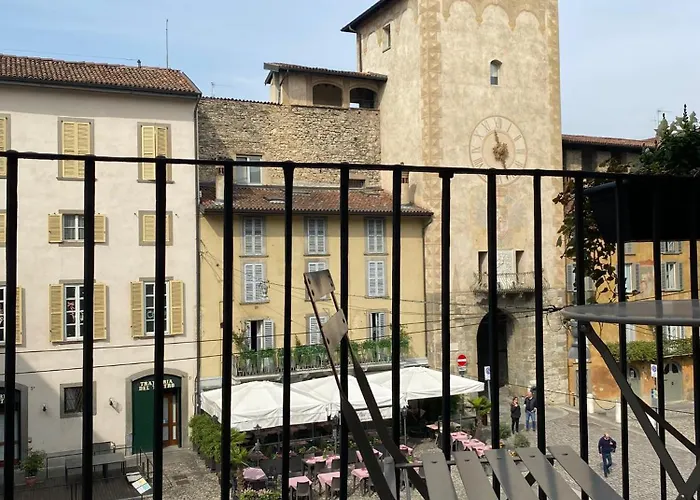 Апартаменты Piazza Mascheroni Бергамо